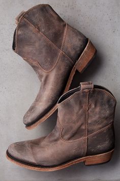 Womens Fall Boots, Short Cowboy Boots, Ankle Cowboy Boots, Trendy Boots, Buckle Ankle Boots, Winter Ankle Boots, Nike Shoes Outlet, Denim Skirts, Cute Boots