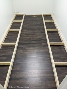 Diy Master Closet, Diy Kast, Diy Walk In Closet, Diy Custom Closet, Closet Makeover Diy, Small Walk In Closet, Closet Redo, Custom Closet Design