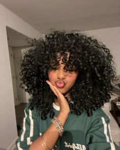 Black Girls Curly Hair, Coily Hairstyles, Beautiful Natural Curly Hair, Layered Curly Haircuts, Andie Macdowell, Bold Women, Curly Fro, Natural Curly Hair Cuts, Curly Hair Care Routine