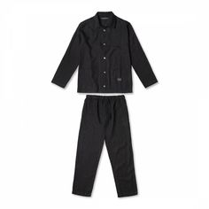 Desmond & Dempseys pieces are designed in the labels London studioThis pyjama set is cut from pure linen thats naturally breathable and lightweight making it ideal for celebrating life at homeColour: BlackComposition: 100% Linen Men's Sleep And Loungewear, Men Gift Basket, Celebrating Life, Mens Pajamas