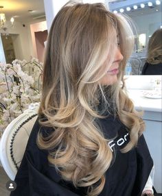 Summer Blonde Hair, Brown Hair Inspo, Bronde Hair, Brunette Hair With Highlights, Dyed Blonde Hair, Dirty Blonde Hair, Honey Blonde Hair, Dark Blonde Hair, Blonde Hair Inspiration