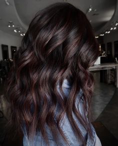 Dark Winter Hair Color Ideas, Dark Chocolate Balayage, Claire Hair, Pelo Chocolate, Dark Chocolate Hair, Dark Chocolate Brown Hair, Hair Change, Highlights Ideas, Hair Pics