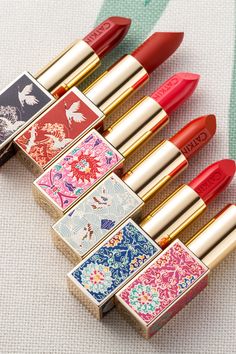 Chinese Beauty Products, Cute Makeup Packaging, Chinese Makeup Products, Chinese Lipstick, Lipstick Packaging, Lipstick Design, Makeup Packaging, Chinese Makeup, Cosmetic Packaging Design