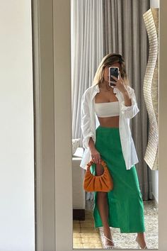 Vinyard Vine Outfit Summer, Birthday Chic Outfit, Beach Day Club Outfit, Beach Bar Outfit Night, Sushi Dinner Outfit, Moving Day Outfit, Rome Outfit Ideas, Mexico Trip Outfits, Boat Party Outfit