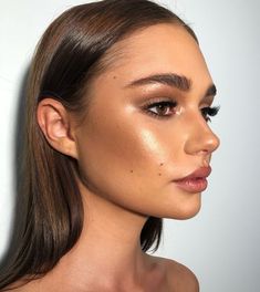 Maquillage Goth, Make Up Diy, Gold Eye Makeup, Makeup Tip, Bronze Makeup, Formal Makeup, Pinterest Makeup, Braut Make-up, Make Up Remover