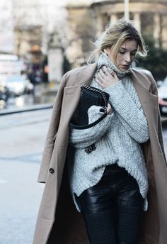 yep. fab camel & grey combo Camille. London. #CamilleOverTheRainbow Mantel Outfit, Walking Down The Street, The Cardigans, Outfit Chic, Fashion Week 2015, Black Leather Pants