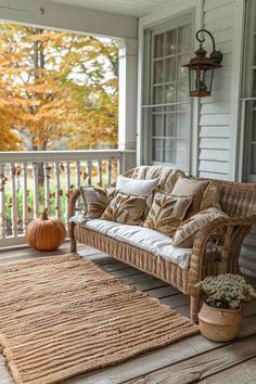 45 Fall Porch Decor Designs for a Cozy Autumn Front Porch Wicker Furniture Ideas, Cozy Fall Porch, Autumn Entryway, Fall Porch Decor Ideas, Fall Porch Decor, Ready For Autumn, Home Entrance