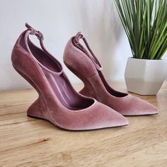 Beautiful Antique Pink Pumps. Velvet On The Outside, Leather On The Inside. Size 8c. Ferragamo Signature F Heel. Ankle Strap Wuth Gancini Detail Buckle. Brand New. Soles Has Some Marks From Trying. Box And Dust Bag Included. $550 Obo Mauve Heels, Shoe Guide, Pretty Heels, Velvet Pumps, Pink Pumps, Salvatore Ferragamo Shoes, Ferragamo Shoes, Shoe Boot Sandals, Antique Pink