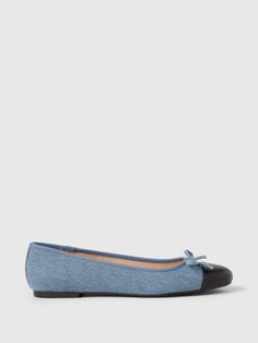 These flats are made with a denim upper.  Rubber gripper sole.  Vegan leather toe cap.  Bow applique at top.  For more fit and sizing info, check out our Size Guide. Bow Flats Outfit, Bow Applique, Denim Flats, Bow Flats, Blue Flats, Gap Denim, Flats Shoes, Ballet Flats, Size Guide