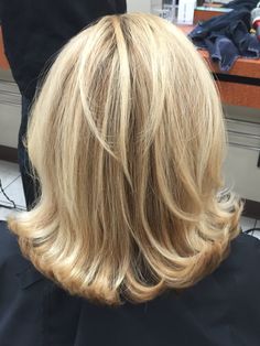 Warm Caramel Balayage, Edgy Short Haircuts, Blonde Layered Hair, Wolf Haircut, Haircuts For Medium Length Hair, Blonde Bob Hairstyles, Layered Haircuts For Medium Hair, Haute Hair, Medium Layered Hair