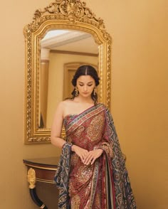 Alia Bhatt Saree, Dandiya Dress, Ajrak Print, Wedding Trousseau, Dinner Dress Classy, Print Saree, Fashion Sketches Dresses