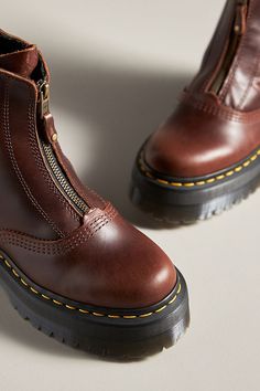 Dr Martens Boots Brown, Dr Martens Jetta, Brown Boots Women, Winter Shoes For Women, Fall 24, Shoe Inspo, Zipper Boots, Fall Fits, Fall Shoes