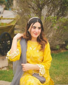 Muslimah Aesthetic, Amazing Pics, Muhammad Ali, Pakistani Dress Design, Pakistani Dresses, Old Pictures, Photography Poses, Mood Board, Designer Dresses