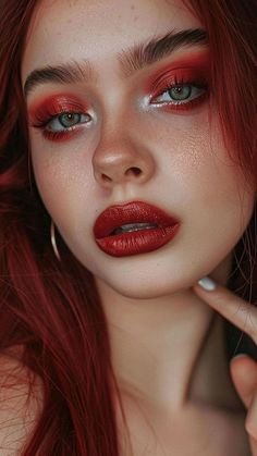 #BEAUTY, #RELATIONSHIPS #Fashion #Animals #Outfits #Winter Outfits #Animals Christmas Makeup Looks, Glittery Eyes, Christmas Makeup Look, Holiday Makeup Looks, Makeup Mistakes, Red Makeup, Holiday Glam, Stunning Makeup, Holiday Makeup