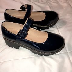 Very Nicely Made Dark Blue Patent Leather Mary Jane Style Of Shoes. Buckle Fastener On Outside Of Each Shoe. Chunky Rubber Soles Have 2-Inch Heel And 1 1/8” Thick Sole. Cushioned Insoles. Overall, These Shoes Look Sturdy And Nicely Crafted. Shoes Are New Without Tags Or Box. There Is No Name Brand On Them. There Is Also No Size Printed On Them. I Carefully Measured The Inside Of The Sole, From The Tip Of The Toe To The End Of The Heel. It Comes Out To 9 1/8”, Which Is The Measurement For Women’s Dark Blue Clothes, Thrift Shoes, Dark Blue Shoes, 2000s Inspired Outfits, Ankle Strap Flats, Round Toe Shoes, Girly Shoes, Famous Footwear, Buckle Shoes