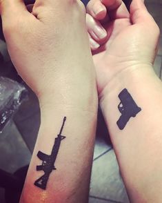 Tattoos For Couples, Cute Couple Tattoos, Bff Tattoos, Matching Couple Tattoos, Art Couple, Arrow Tattoos, Tattoos For Daughters, Dope Tattoos, Matching Tattoos