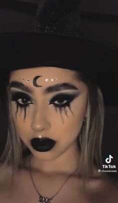 Costumes Brunette, Witchy Makeup, Pelottava Halloween, Maquillage Halloween Simple, Halloween Makeup Witch, Halloweenský Makeup, Holloween Makeup, Cute Halloween Makeup, Hot Halloween Outfits