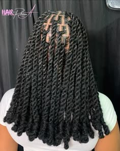 Short Quick Braided Hairstyles, Twist Locks Hairstyles Women, Individual Locs Hairstyles, Twist Locks Hairstyles, Marley Twists Short, Twist With Weave, Invisible Locs Twist, Cuban Twist Hairstyles, Invisible Locs Hairstyle