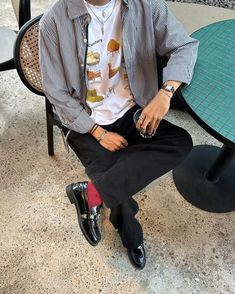 Brown Shoes Outfit, Mens Formal Outfits, Aesthetic Male Outfits, Oversize Outfit, Throwing Fits, Street Fits, Graphic Tee Outfits, Outfits Hombre, Men Streetwear