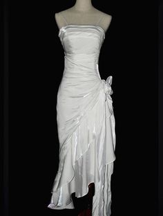 ​​​Step into elegance with this stunning White Vintage Floral Dress. Featuring delicate spaghetti straps, this dress is designed to make you stand out at any formal event. The asymmetrical hem adds a touch of modern flair to the classic vintage style, making it perfect for prom or any special occasion.   Garment Size   	 		 			Size 			XS 			S 			M 			L 			XL 		 		 			Bust 			78 			82 			86 			90 			94 		 		 			Waist 			60 			64 			68 			72 			76 		 		 			Hips 			84 			88 			92 			96 			100 Ancient Mermaid, Vintage Style Prom Dresses, Mermaid Princess Dress, Mermaid High, Spaghetti Strap Summer Dress, Asymmetrical Midi Dress, White Prom Dress, Mermaid Princess, Outfit Look