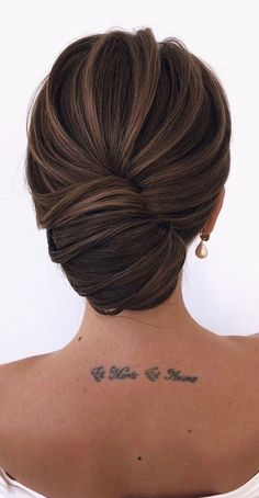 Classic Chignon, Prom Braid, Wedding Hairstyles For Medium Hair, Homecoming Hairstyles Updos, Up Dos For Medium Hair