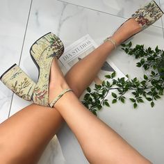 Unique Platform Heels, Unique Platform Shoes, 70s Platform Heels, Floral Platform Heels, Cottagecore Grunge Outfits, Whimsical Heels, Nature Heels, Cottagecore Heels, 70s Heels