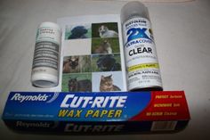 the contents of a cat litter box are shown