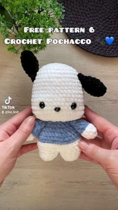 a person holding a small stuffed animal in their hands with the text free pattern 6 crochet pohaco