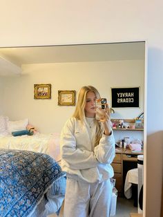 Matching set, mirror pic, blonde hair, comfy outfit, outfit inspo, joah brown, light grey, airport fit, easy fit, winter fit, warm weather fits, cozy, school outfit, college Brown Sweat Suit Outfit, Cozy Fit Brown Sweatshirt For Loungewear, Cozy Fit Half-zip Loungewear Outerwear, Grey Sweat Set, Trendy Brown Cozy Fit Sweater, Mirror Pic Blonde Hair, Brown Sweat Set, Airport Fit, Outfit College