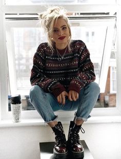 Grunge Outfits 90s, Star Shoe, Doc Martens Outfit, Vans Shoe, Date Outfit Summer, Mode Hippie, Best Casual Outfits, Grab Bar