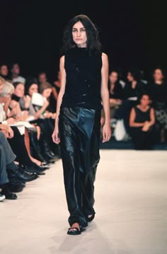 Ann Demeulemeester 90s, Deconstruction Fashion, Carrie Bradshaw, Mariah Carey, Just Girl Things, Look Alike, 90s Fashion