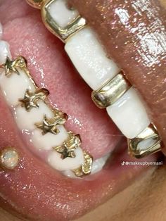 Silver Grillz For Females, Female Grills, Grillz For Females, Star Grillz, Uncle Waffles, Gold Teeth Grillz, Mouth Grills, Bottom Grillz