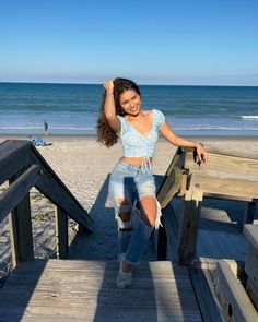 lex 🌺 on Instagram: “wishing for sunny days ahead🤗 #springbreak2022 #springstyle #summerstyle #rippedjeans #floraltop #crochetshoes #beachstyle #beachaesthetic…” Crochet Shoes