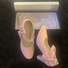 Nwt Women’s Mary Jane 6 Pink Dress Shoe Kitten/Pump Heel Closed Toe Velcro Strap Closure Us6 Eu36 Heel To Toe 22.9cm 9.2” Heel Height 3.4” Great For Formal Occasions/Parties New Still In Box No Damages Dust Bags Included In Box Pink Prom Shoes High Heels, Black Dress And Pink Heels, Heels Closed Toe, Cute Pink Heels, Pink Mary Jane Heels For Parties, Pink Retro Closed Toe Heels, Pink Closed Toe Court Shoes With 4-inch Heel, Pink Low Heel Mary Jane Heels, Quince Heels