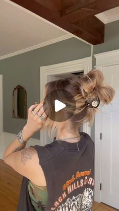 TORIE BLISS on Instagram: "You have less than 1 minute to do your hair ❤️‍🔥🫶🏼🎱cute & quick !! 

Claw clip, messy bun, easy hairstyle, quick hairstyle, summer hair, hair tutorial" Claw Clip Messy Bun, Clip Messy Bun, Claw Clip Messy, Hair Jokes, Bun Easy, Quick Hairstyle, Haircuts For Medium Length Hair, Ponytail Hairstyles Easy