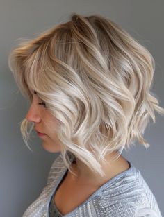 Blonde Hair Color Ideas: Summer Highlights, Ash & Unique Blonde Shades Hair Color Ideas Spring, Blonde To Ash Blonde, Hair Color Ideas Summer, Trendy Blonde Hair, Blonde Shades, Short Blonde Bobs, Summer Highlights, Perfect Blonde