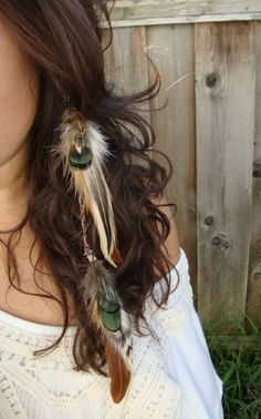 Feather Extensions, Feather Hair Extensions, Hair Extension Clips, Feather Hair Clips, Feather Hair, Estilo Hippie, Hair Wraps, Feathered Hairstyles, Boho Hairstyles