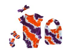 "Adorable purple & orange tie dye baby set! A cute & fun way for baby to wear your favorite team colors! Choose a bodysuit only, (SS) short sleeve or (LS) long sleeve, or add a matching bib, socks, or headband for baby girl. I hand dye this set with dyes that will not fade even after repeated washing. Due to the nature of tie dye, each outfit will look a little different. Yours will be unique and one-of-a-kind! All pieces are machine washable and dryable.  BODYSUIT - 100% cotton with lap shoulde Tie Dye Baby Socks, Orange Tie, Orange Baby, Cotton Headband, Baby Girl Headbands, Gender Neutral Baby Clothes, How To Dye Fabric, Gender Neutral Baby, Baby Sets