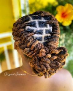 Artificial Locs Styling Ideas, Wedding Locks Hairstyles, Bun Locs Hairstyles For Women, Updo Hairstyles For Locs, Artificial Locs Hairstyles, Formal Locs Hairstyles, Dread Updos