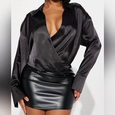 Very Cute Black Long Sleeve Party Shirt, Black Long Sleeve Club Blouse, Black Long Sleeve Top For Club, Sleek Long Sleeve Black Blouse, Fall V-neck Shirt For Night Out, Sleek Tops For Fall Clubbing, Solid V-neck Shirt For Night Out, Black V-neck Party Shirt, Black V-neck Club Tops