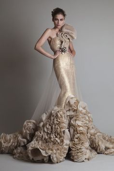 Krikor Jabotian champagne evening gown. Modest Evening Dress, Evening Dress Long, Elie Saab Couture, Gold Gown, Fashion Gowns, Prom Dresses Modest, Dress Inspiration