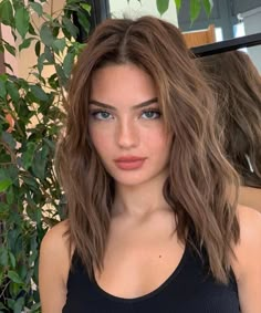 Korean Hairstyles, Rambut Brunette, Honey Brown Hair, Brown Hair Looks, Brown Hair Inspo, Brown Hair Balayage, Haircut And Color, Light Hair