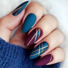 Navy Christmas Nail Designs, Cute Blue Winter Nails, Dark Winter Nails With Design, Blue And Burgundy Nails, Winter Navy Nails, Blue And Maroon Nails, Navy Tip Nails, Winter Party Nails, Winter Matte Nails Colors