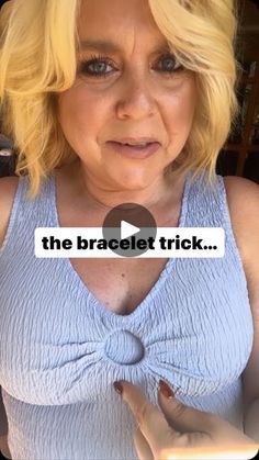 77K views · 30K reactions | the bracelet trick…xxxx#over40#notamedium#over40#over50
#midsize#plussize#midsizestyle#menopause#applebody#pearshapedbody#appleshapedbody#breastcancer#doublemastectomy#matureskin#matureskinmakeup#womensupportingwomen#genx | Michelle King Keenan | Cat Janice · Dance You Outta My Head Clothes Hacks, Apple Body Shapes, How To Wear A Scarf, Altering Clothes, March 8, Blouse Diy