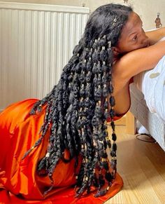 Natural Puffy Hairstyles For Black Women, Knotless Braids On Short Hair, Braids On Short Hair, Tattoo Guitar, Roman Hair, Emo Hairstyles, Tattoo Bracelet, Talcum Powder, Dragonfly Tattoo