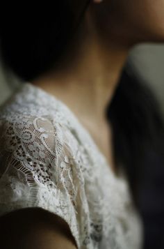 Close Up Photography, Mode Boho, Linens And Lace, Barbara Palvin, Brown Dress, Fashion Details, Photography Inspiration, White Lace