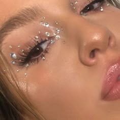 Editorial Make-up, Make Up Designs, Mekap Mata, Rhinestone Makeup, Rave Makeup, Smink Inspiration, Makijaż Smokey Eye, Makeup Eye Looks, Makeup Hacks