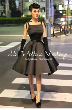 Black Prom Dress Short, Honeymoon Dress, Look Retro, Retro Mode, Short Prom Dress, Looks Street Style, Moda Vintage