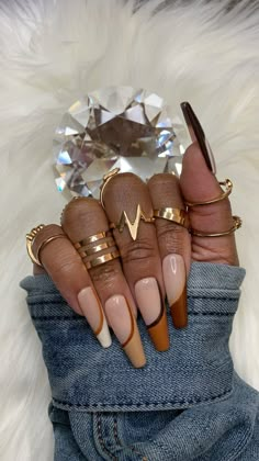 Nail Coffin Design, Cute Brown Acrylic Nails, Pretty Nude Nail Designs, Painted Nail Designs, Melanin Nails, Nail Ballerina, Hand Painted Nails, Painted Nails, Styling Comb