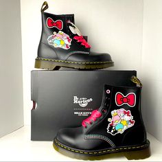 Dr. Martens -Features Hello Kitty And Friends In This Cute Pair Of Boots For The True Sanrio Fan. Get Your Own Pair Today! Brand New, Never Used. Hello Kitty Boots, Shoes Dr Martens, Hello Kitty And Friends, Trust Fund, Kawaii Stuff, Dr Martens Black, Dr Martens Shoes, Martens Shoes, Pusheen